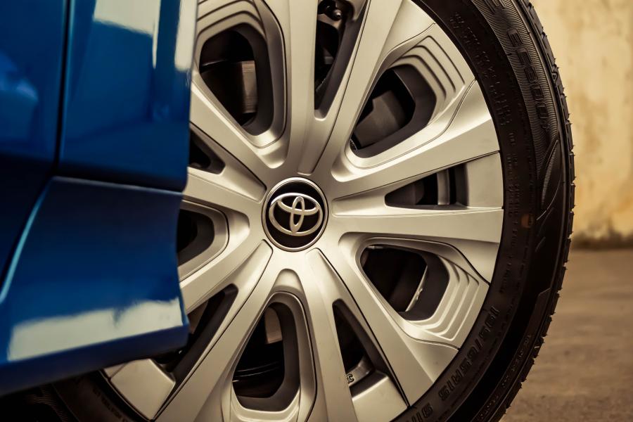 Колеса Toyota Prius 2019 года  (ZA) (фото 5 из 28)